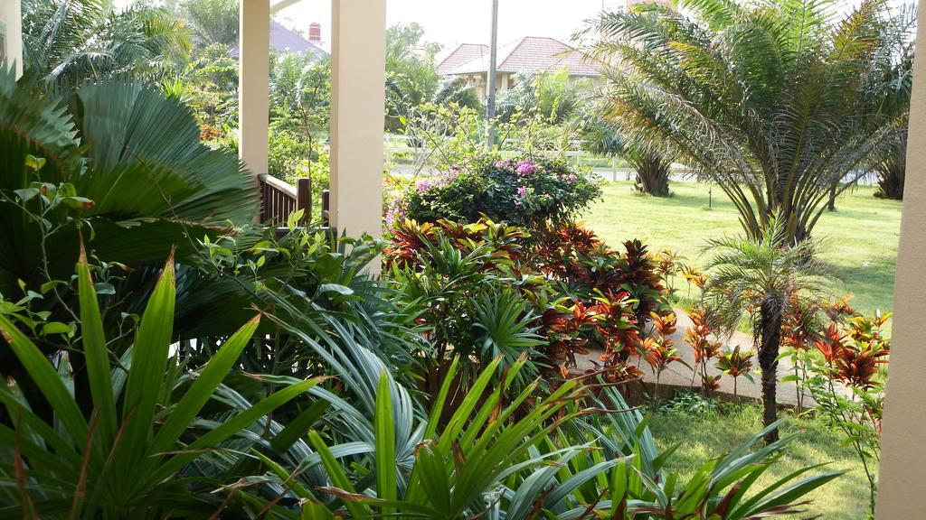 Ao Thai Resort Sathing Phra Eksteriør billede