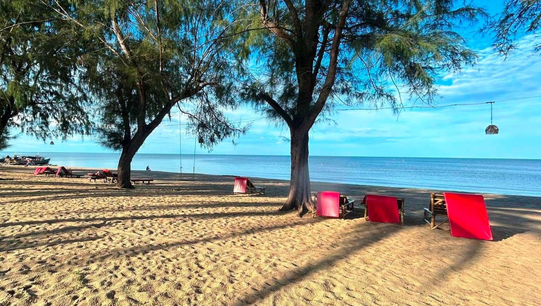 Ao Thai Resort Sathing Phra Eksteriør billede