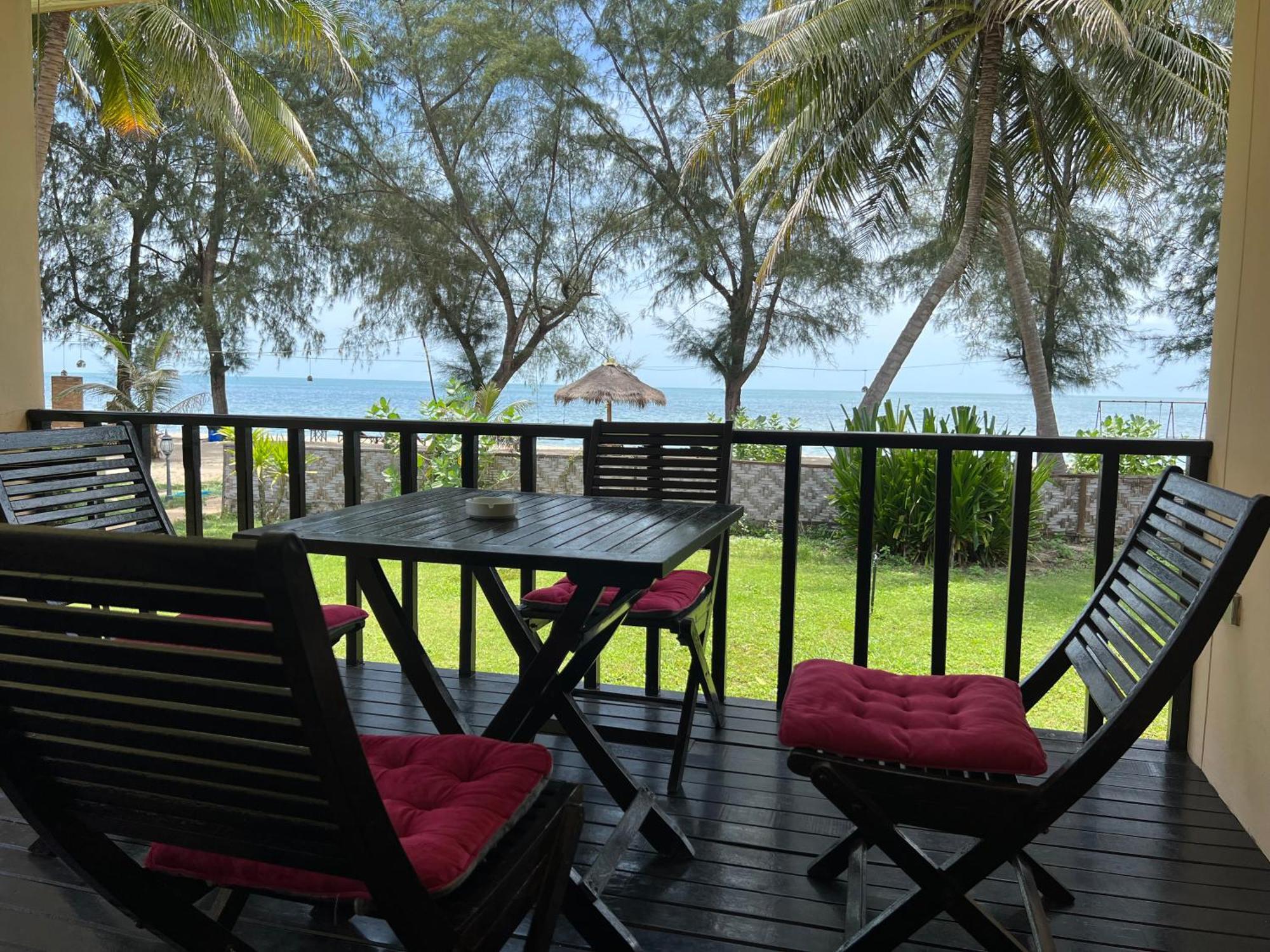 Ao Thai Resort Sathing Phra Eksteriør billede