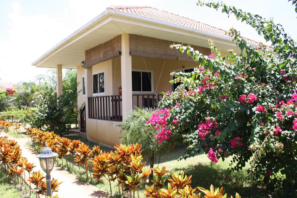 Ao Thai Resort Sathing Phra Eksteriør billede