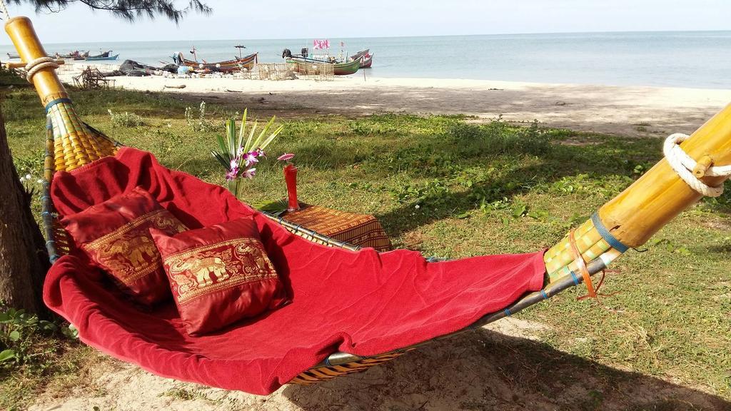 Ao Thai Resort Sathing Phra Eksteriør billede