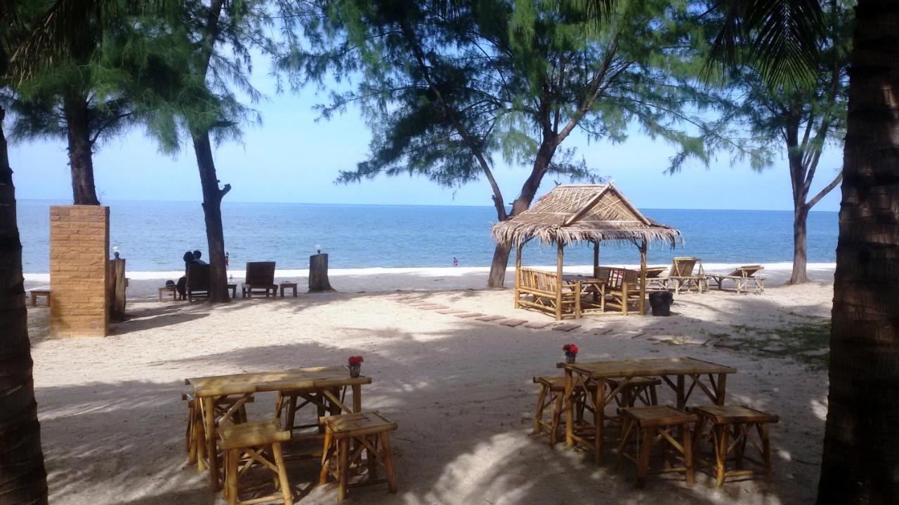 Ao Thai Resort Sathing Phra Eksteriør billede